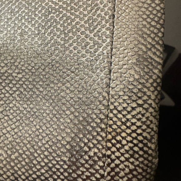 Slim Calvin Klein silver snake print clutch - Picture 3 of 13